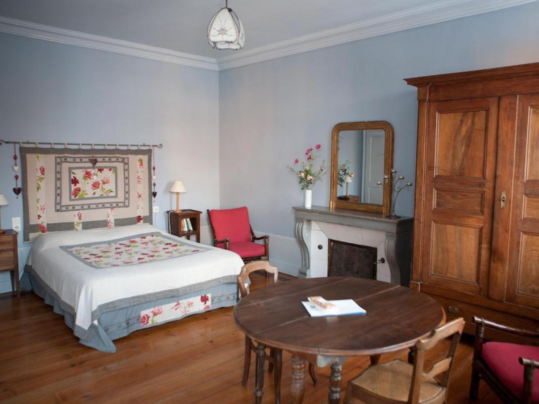 Le Relais Du Passe-Heures Cenans Buitenkant foto